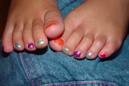 Kasen's rainbow toes